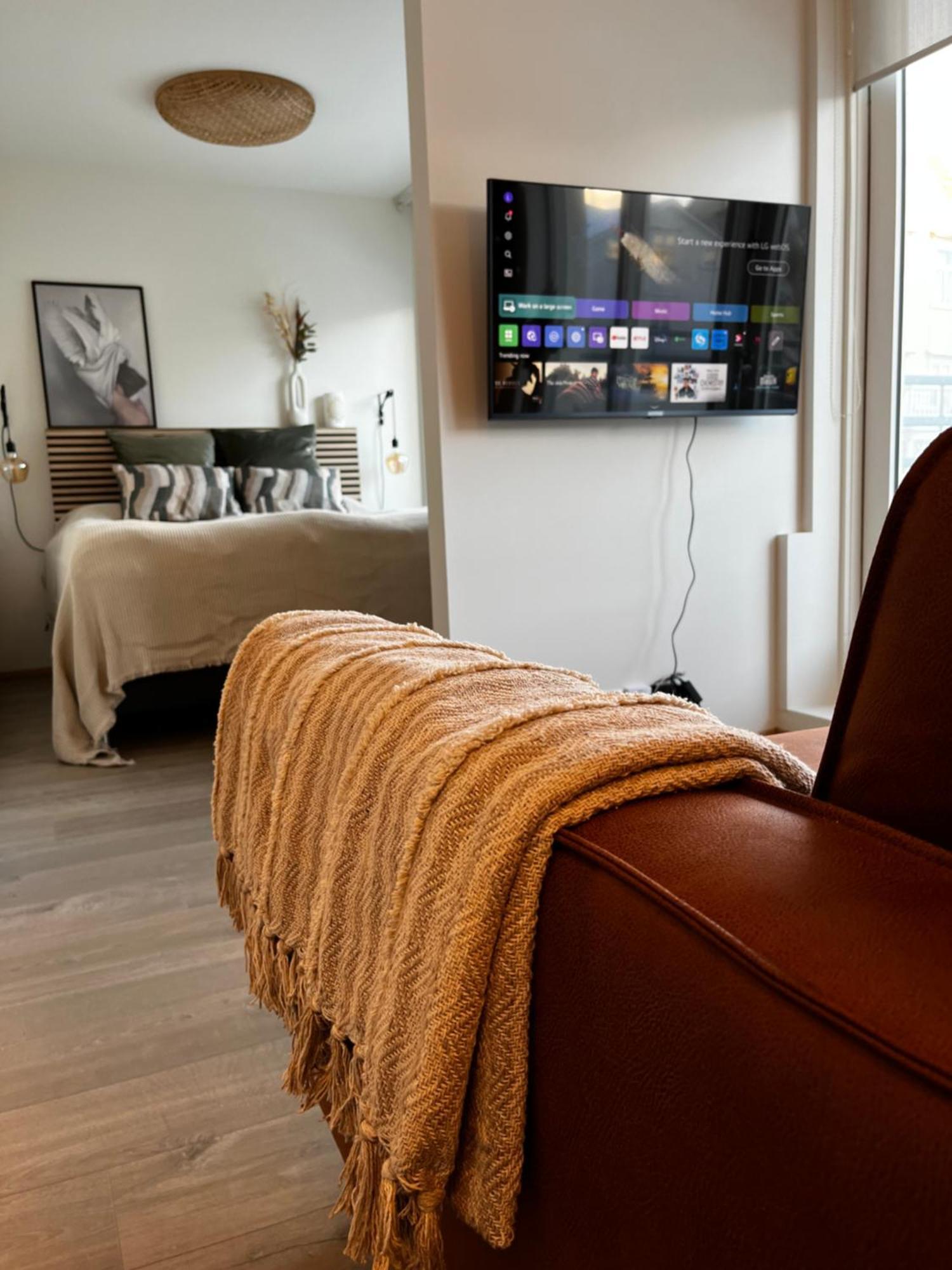 Charming Deluxe Apartment Акурейри Экстерьер фото